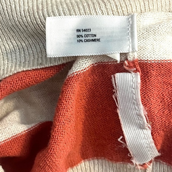 GAP made with Cashmere Women’s Striped V-Neck Sweater Size Medium - Picture 10 of 12